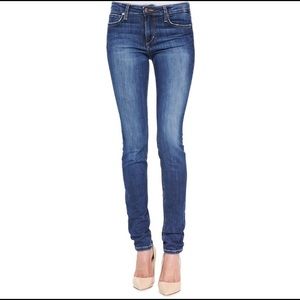 Joe’s Mis Rise Skinny Jeans in Lindz Wash (They do not make this shade anymore)
